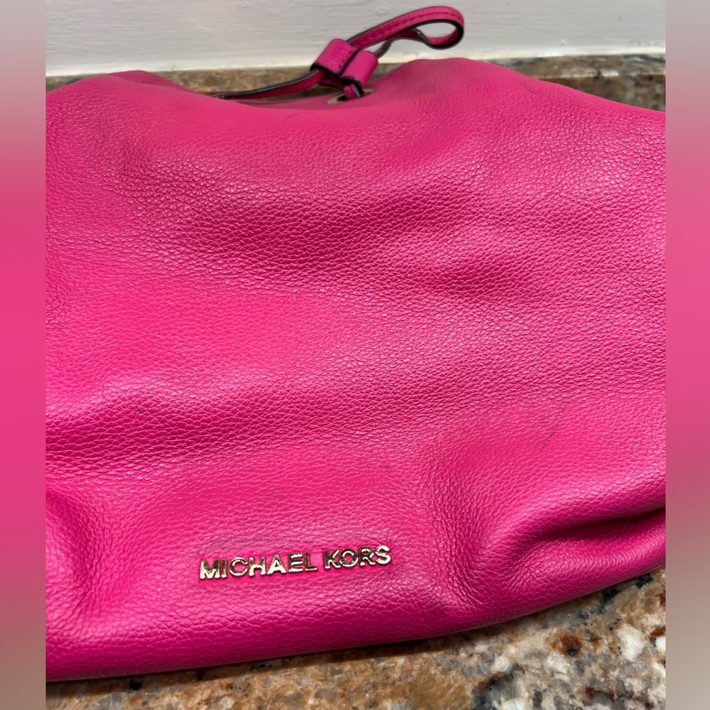 Michael Kors Pink Leather Shoulder Bag - Picture 4 of 13